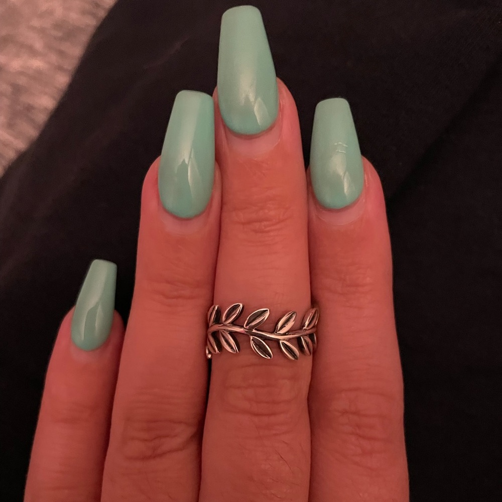 Women’s Pandora ring